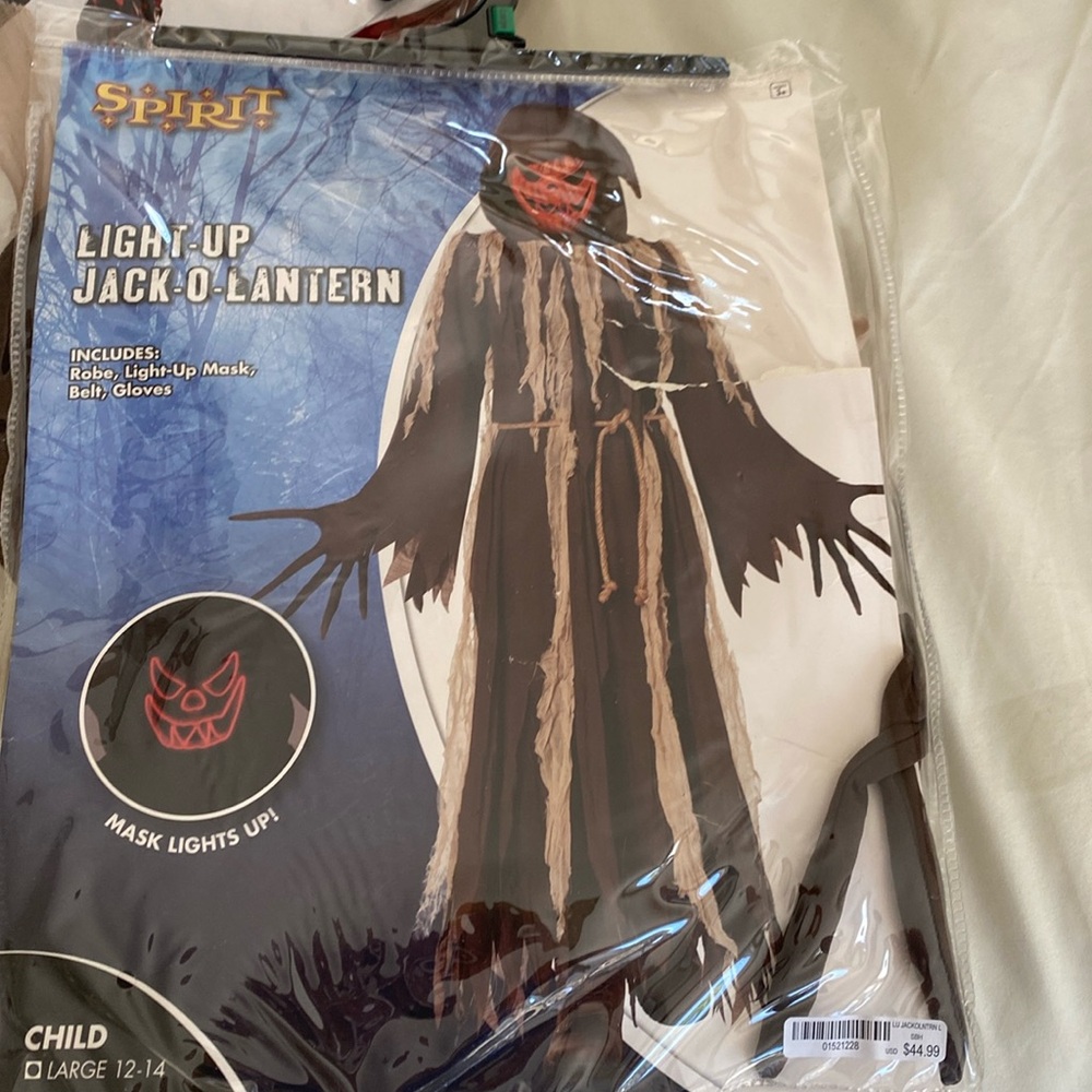 costume